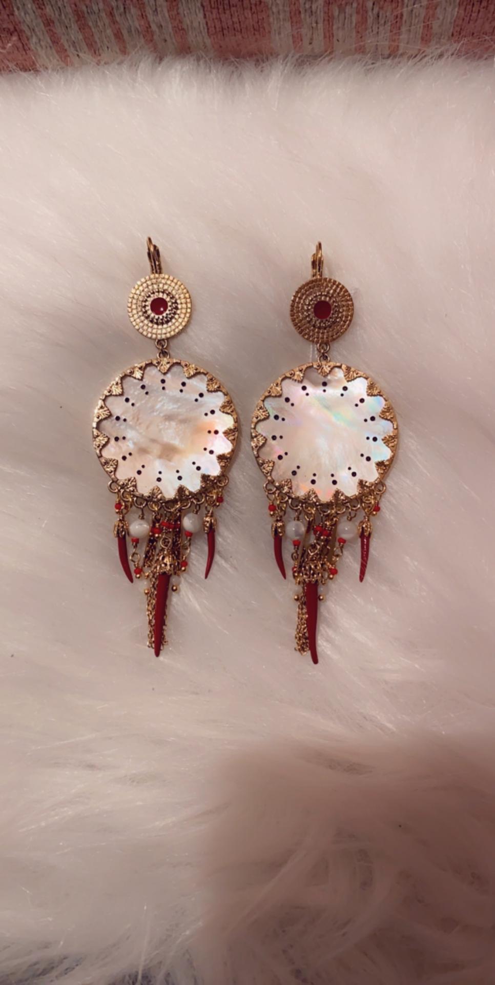 boucles nacre blanche