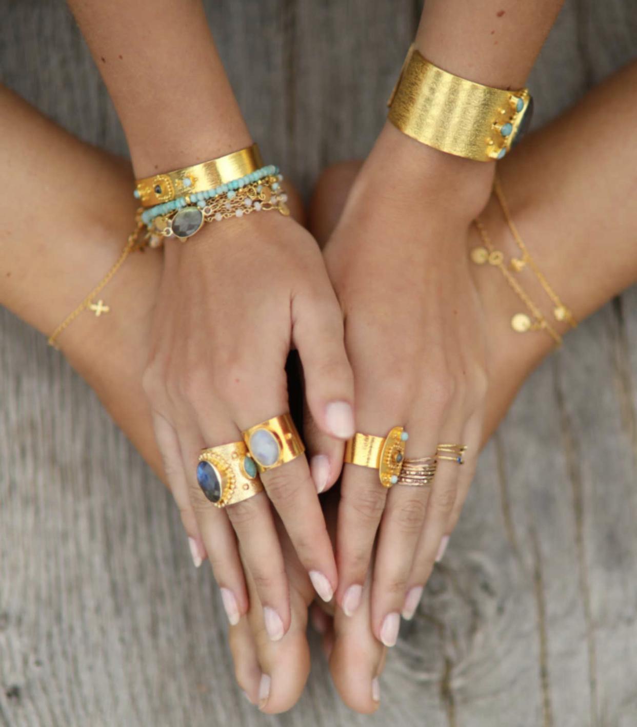 bague en pierres naturelles
