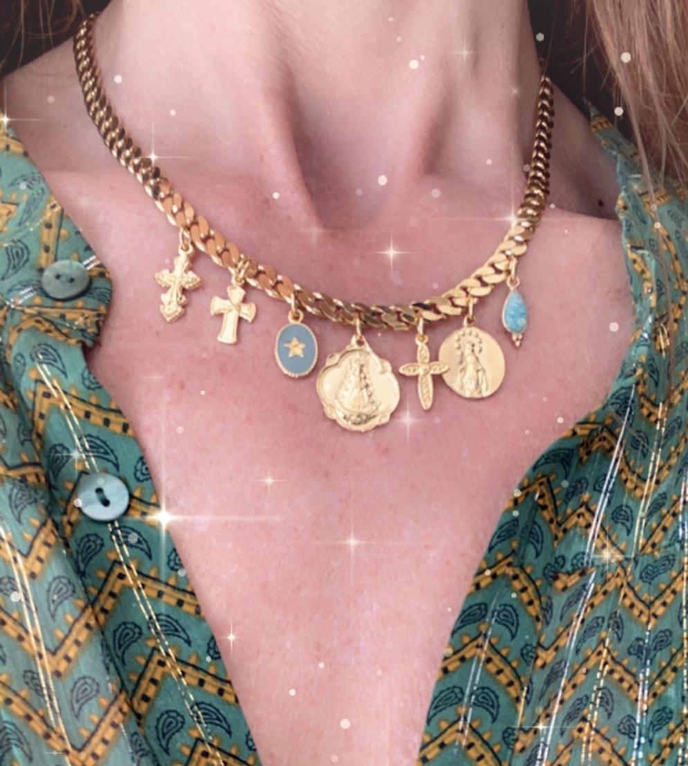 collier médaille